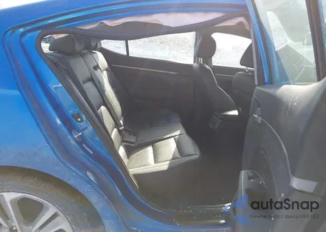 2017 Hyundai Elantra Limited z USA, uszkodzony, nr VIN KMHD84LF2HU225599